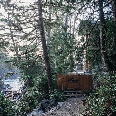 Storm Cove Suites Ucluelet Exterior photo